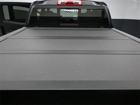 Used 2024 GMC Canyon AT4 w/ Technology Package image 29