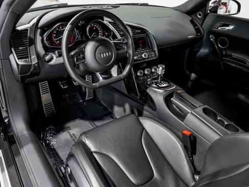 Used 2010 Audi R8 V10 image 9