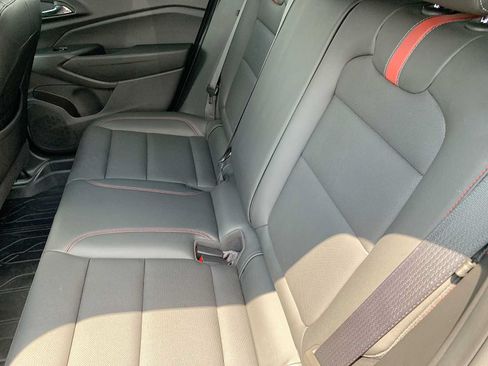 Certified 2024 Chevrolet Trax RS w/ Sunroof Package FWD image 23