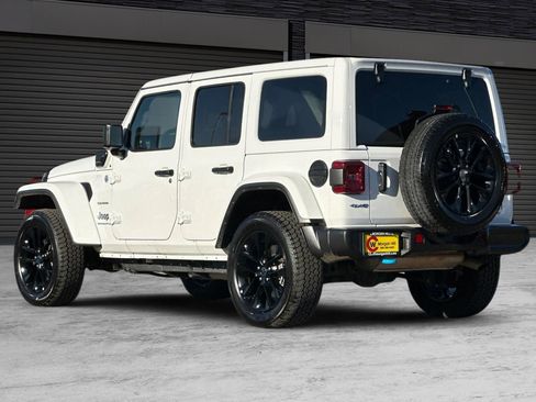 Used 2024 Jeep Wrangler Unlimited Sahara AWD/4WD image 6