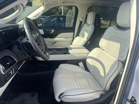Certified 2024 Lincoln Navigator Black Label AWD/4WD image 6
