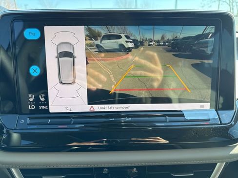 New 2026 Volkswagen Atlas SE FWD image 30