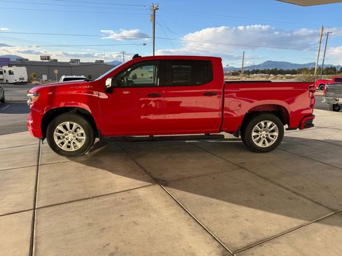Used 2023 Chevrolet Silverado 1500 Custom image 6