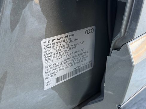 Certified 2025 Audi Q3 2.0T Premium w/ Convenience Package image 22