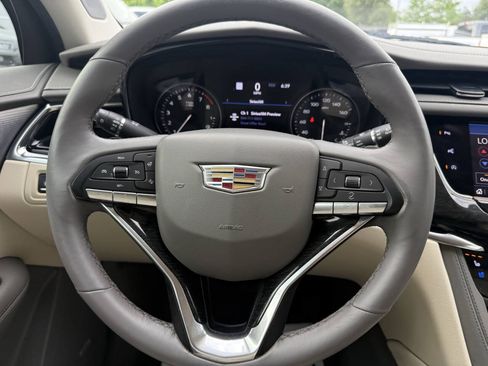Used 2020 Cadillac XT6 Premium Luxury FWD image 25
