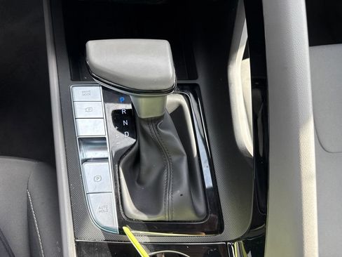 Used 2025 Hyundai Elantra SEL FWD image 9