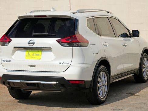 Used 2018 Nissan Rogue SV w/ Sun & Sound Touring Package AWD/4WD image 50