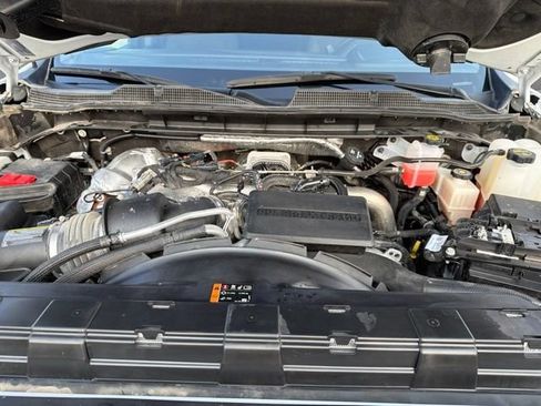 Used 2025 Chevrolet Silverado 2500 LT AWD/4WD image 28
