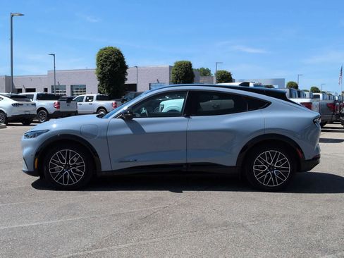 Used 2024 Ford Mustang Mach-E Premium AWD/4WD image 5