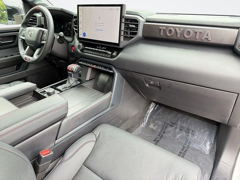 Used 2025 Toyota Sequoia TRD Pro AWD/4WD image 39