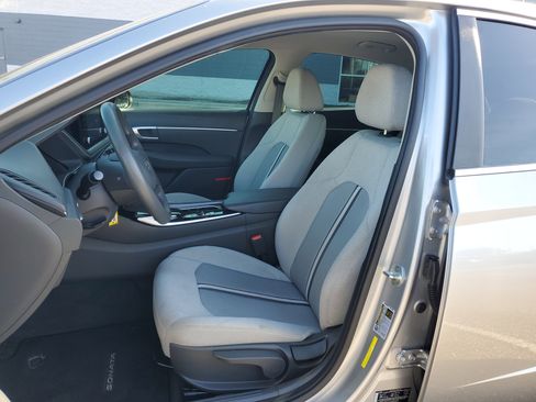 Used 2022 Hyundai Sonata SE image 11