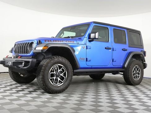 Used 2024 Jeep Wrangler Unlimited Rubicon w/ Capability Package image 1