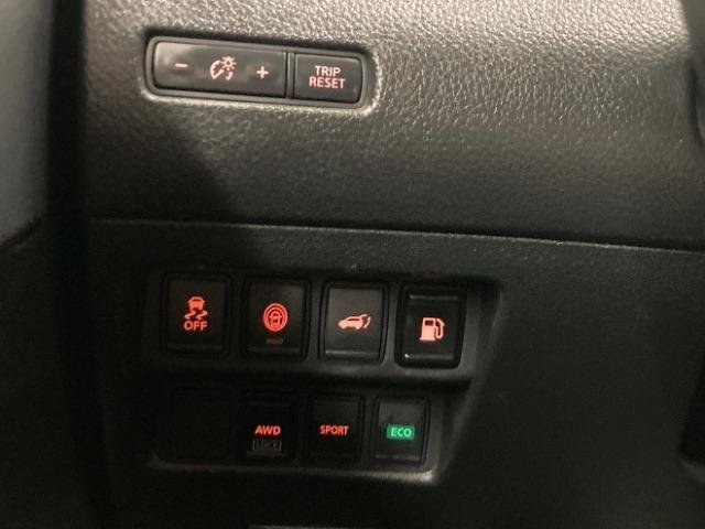 Used 2020 Nissan Rogue SV AWD/4WD image 21