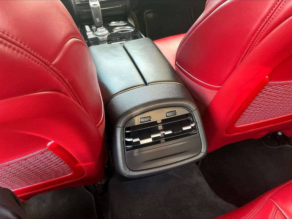 Used 2022 Maserati Ghibli Modena Q4 AWD/4WD image 10