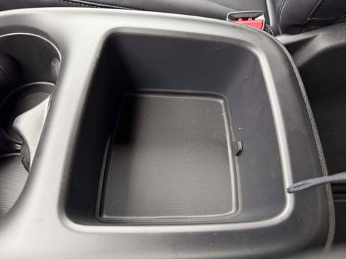 New 2026 Chrysler Pacifica Select image 37