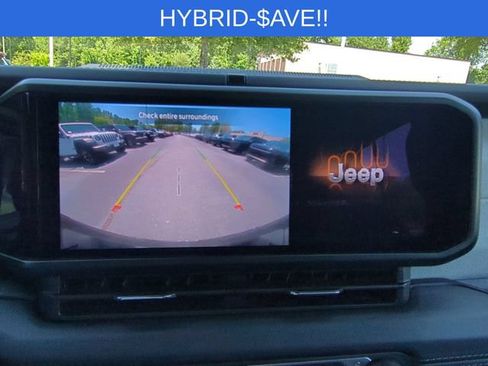 Used 2025 Jeep Wrangler Unlimited Sahara w/ Safety Group AWD/4WD image 22