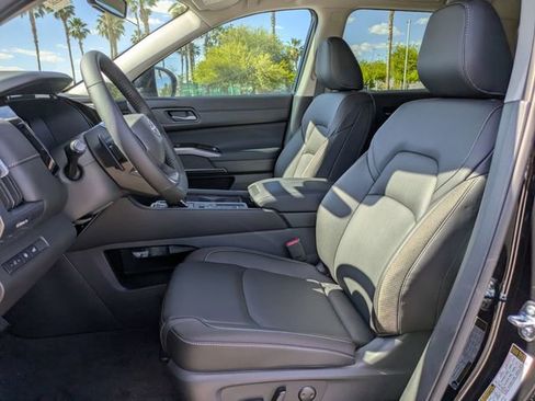 New 2026 Nissan Pathfinder SL FWD image 6