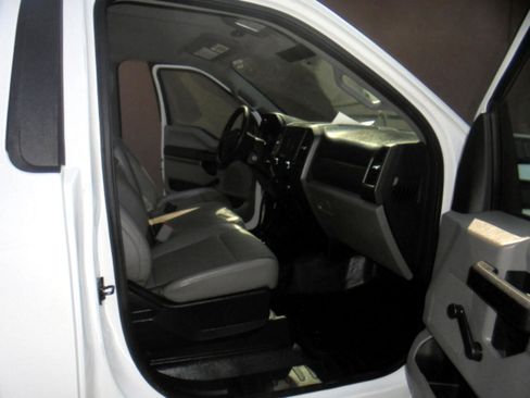 Used 2017 Ford F250 XL w/ XL Value Package image 7