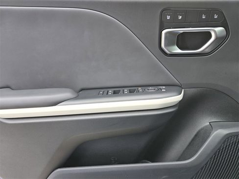 New 2025 Kia K4 GT-Line w/ GT-Line Premium Package image 16