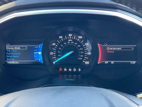 Used 2018 Ford Edge Titanium image 9