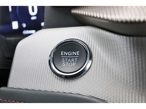 Used 2025 Ford Explorer Active w/ Active Comfort Package RWD image 27