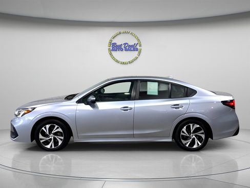 Used 2023 Subaru Legacy Premium image 3