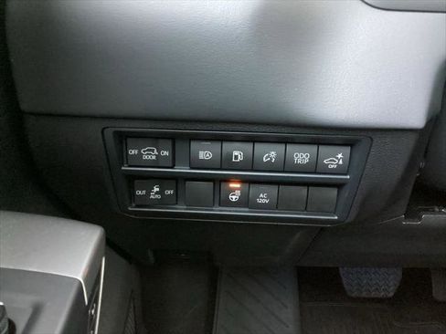 Certified 2024 Toyota Sequoia Platinum image 21