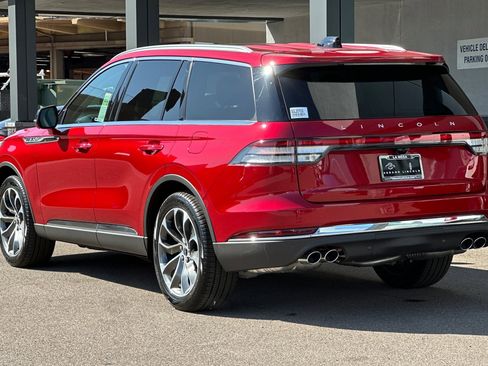 New 2025 Lincoln Aviator Reserve w/ Luxury Package image 5