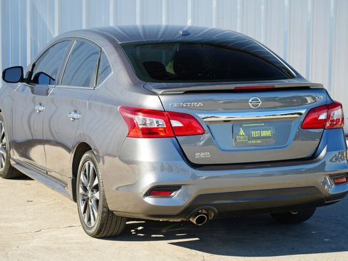 Used 2019 Nissan Sentra SR w/ Exterior Package image 41