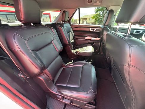 Used 2021 Ford Explorer XLT w/ Equipment Group 202A image 27