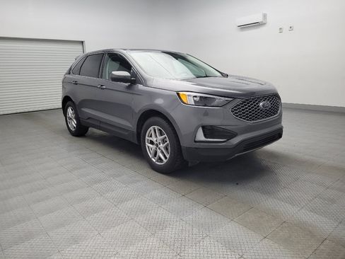 Used 2024 Ford Edge SEL image 13