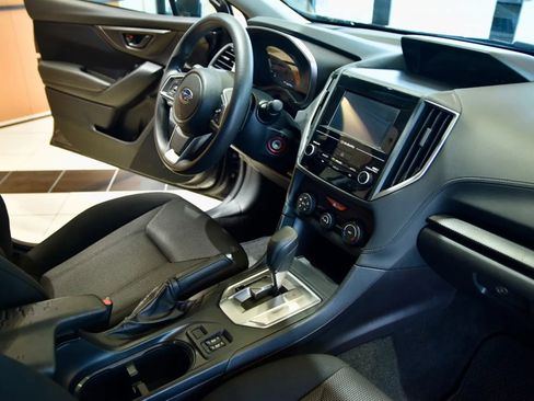 Used 2018 Subaru Impreza 2.0i Premium image 22