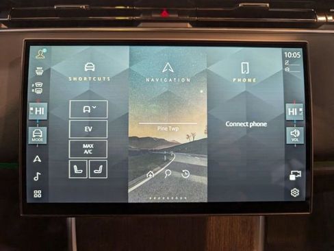 New 2025 Land Rover Range Rover SE image 19