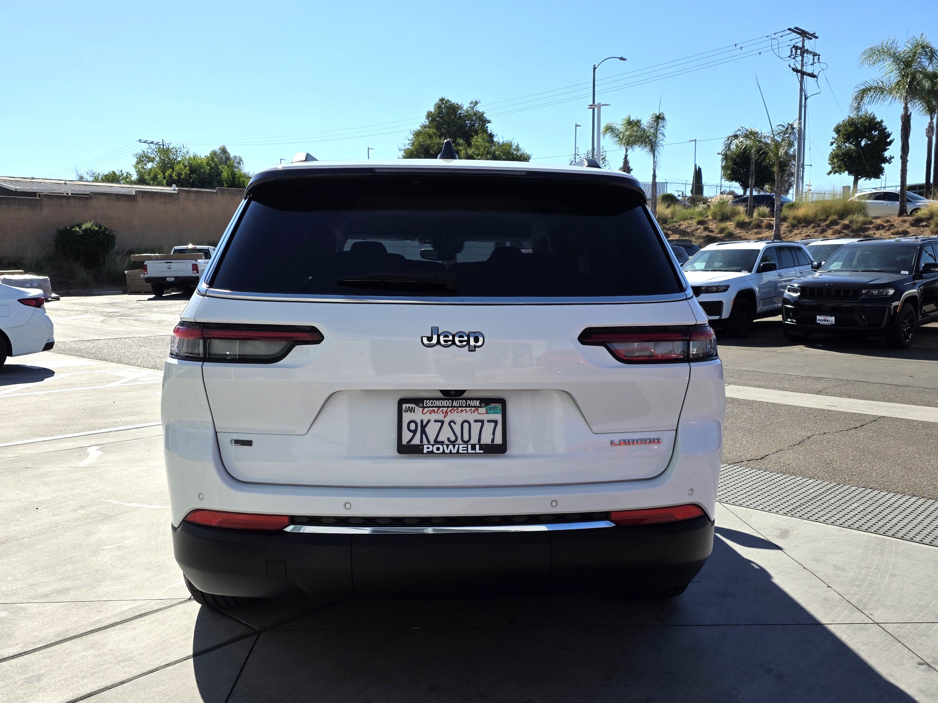 Used 2022 Jeep Grand Cherokee L Laredo RWD image 4