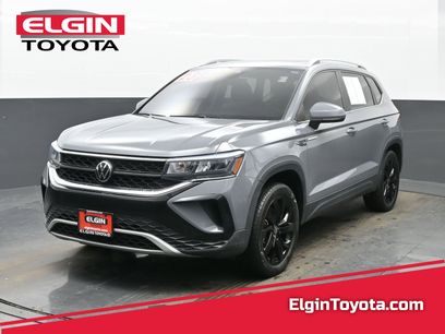 Used 2023 Volkswagen Taos SE w/ Panoramic Sunroof Package