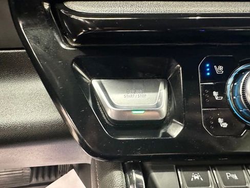 Used 2023 GMC Sierra 1500 AT4 image 31