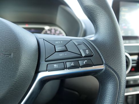 Used 2024 Nissan Sentra SV image 22