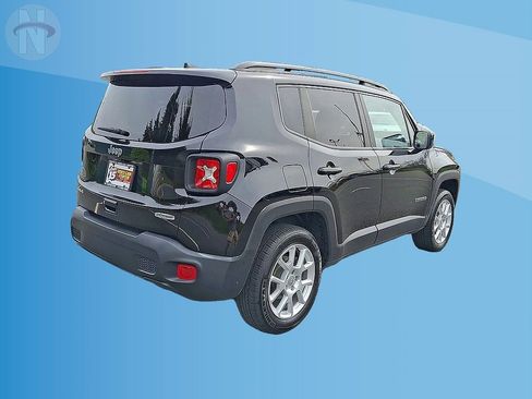 Used 2021 Jeep Renegade Latitude AWD/4WD image 8