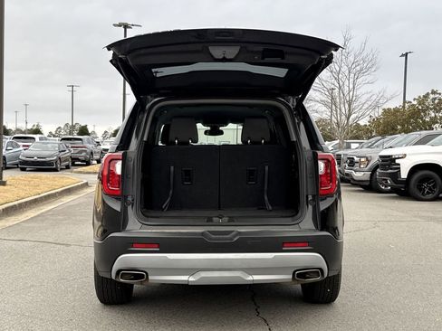 Used 2023 GMC Acadia SLT image 12