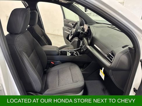 Certified 2024 Chevrolet Traverse LT image 27