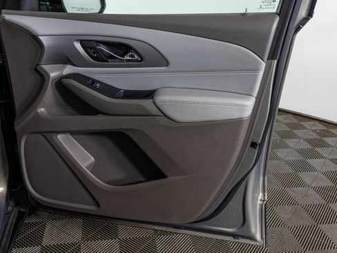 Used 2018 Chevrolet Traverse LT FWD image 52