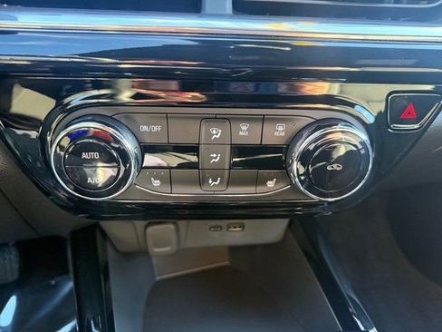 Used 2024 Chevrolet Trax RS w/ Driver Confidence Package image 23