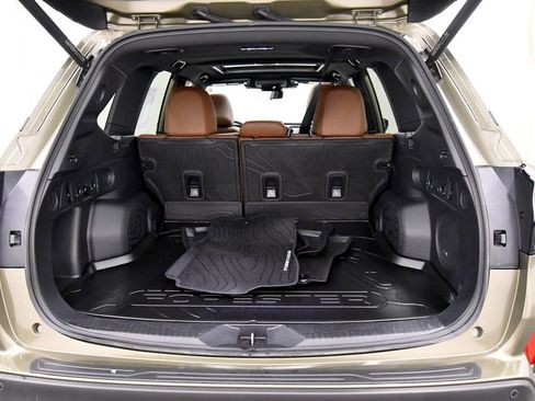 Used 2025 Subaru Forester Touring w/ Popular Package - Touring AWD/4WD image 7