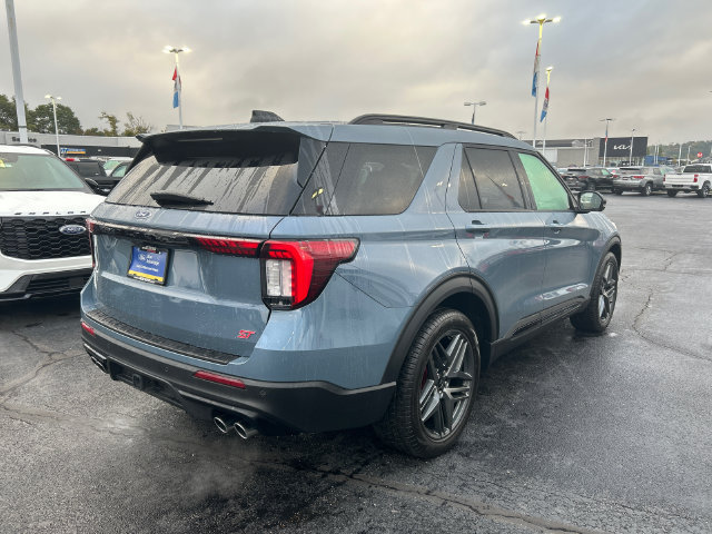 Used 2026 Ford Explorer ST AWD/4WD image 7