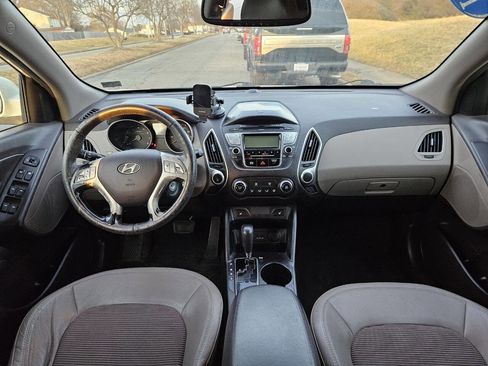 Used 2013 Hyundai Tucson GLS image 17