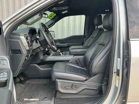 Used 2025 Ford F150 Lariat w/ Equipment Group 501A Mid AWD/4WD image 8