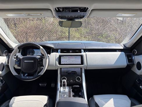 Used 2022 Land Rover Range Rover Sport SVR image 18