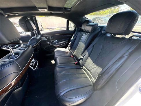 Used 2018 Mercedes-Benz S 560 Sedan image 28