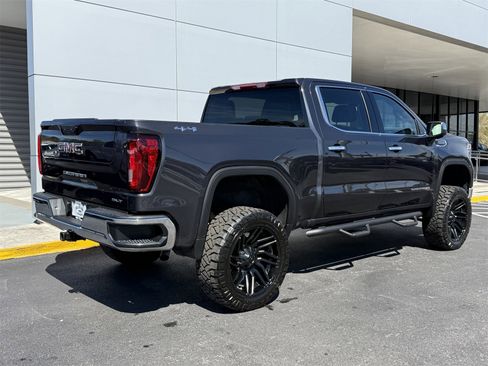 Used 2025 GMC Sierra 1500 SLT image 4