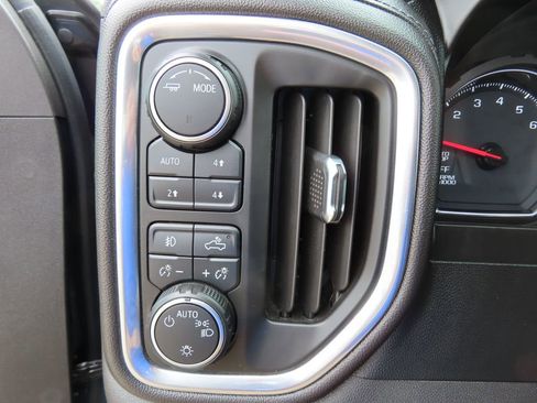 Certified 2020 Chevrolet Silverado 1500 RST AWD/4WD image 13